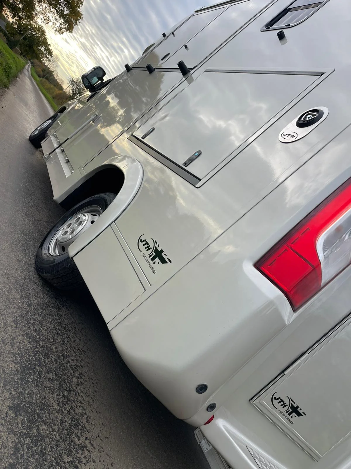 JTH horsebox craftsmanship