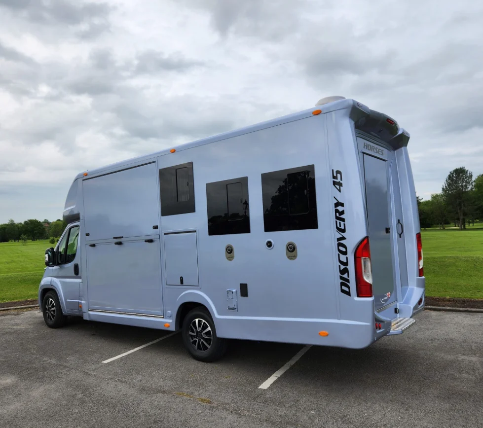 Aeos Discovery 45 view 3