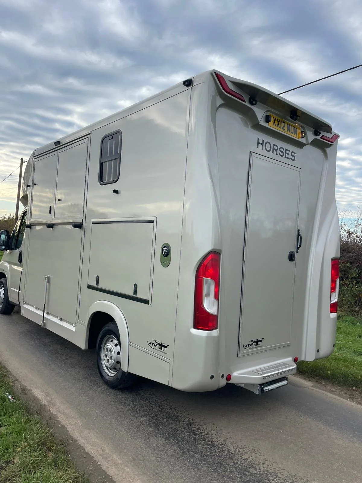 JTH Professional 45 interior view
